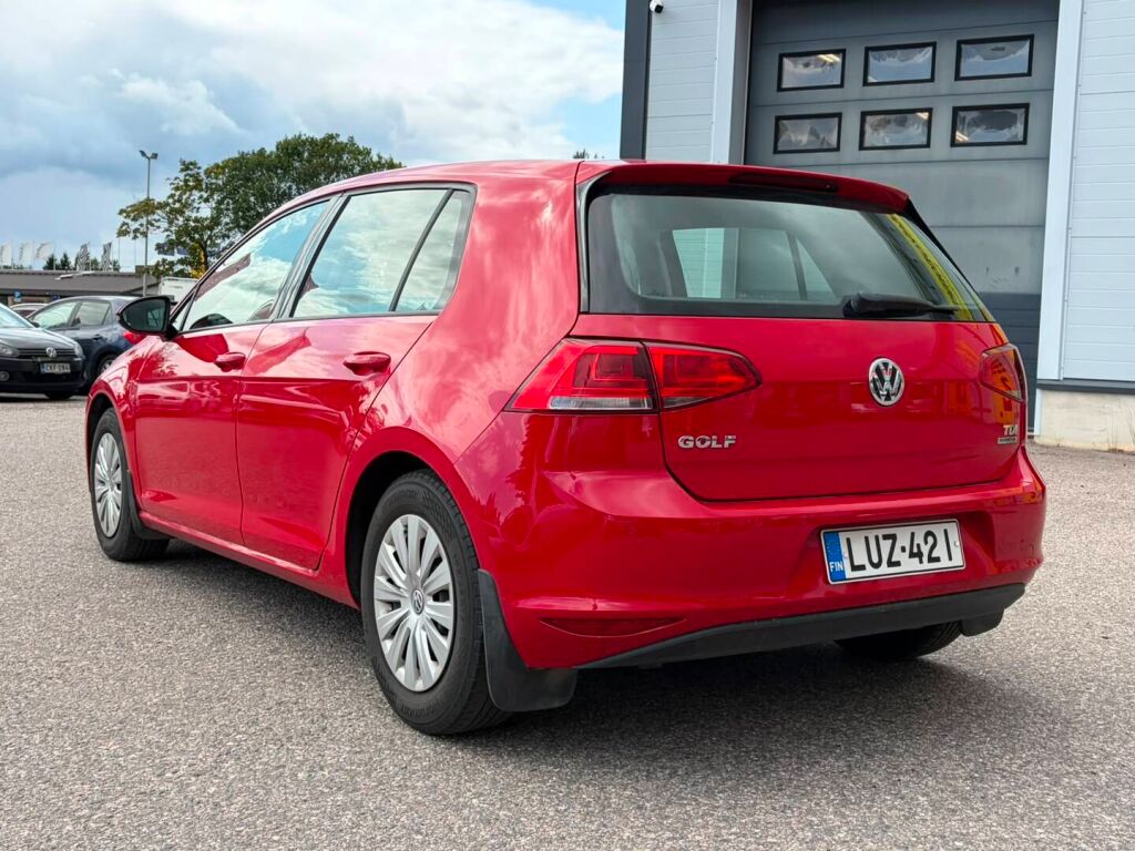 Volkswagen Golf 2014 Punainen