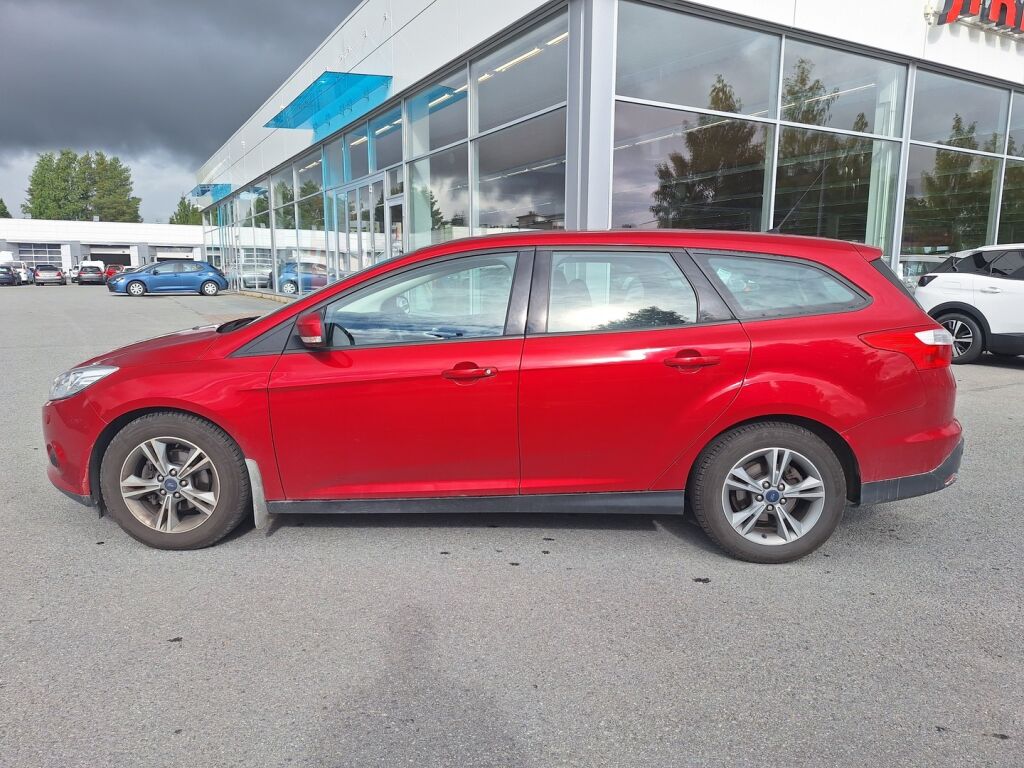 Ford Focus 2013 Punainen