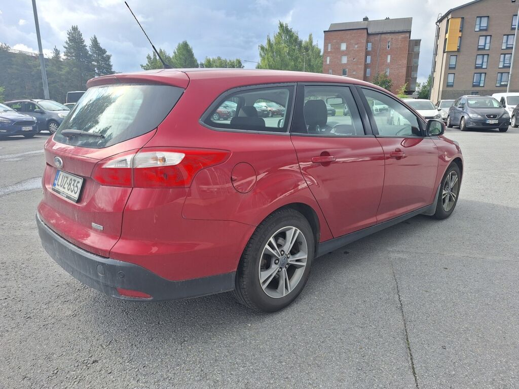 Ford Focus 2013 Punainen