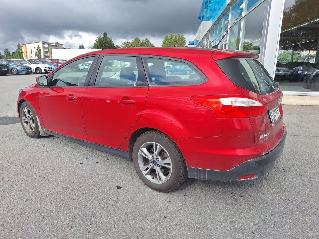 Ford Focus 2013 Punainen