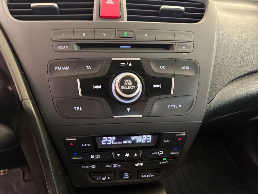 Honda Civic 2013 Valkoinen