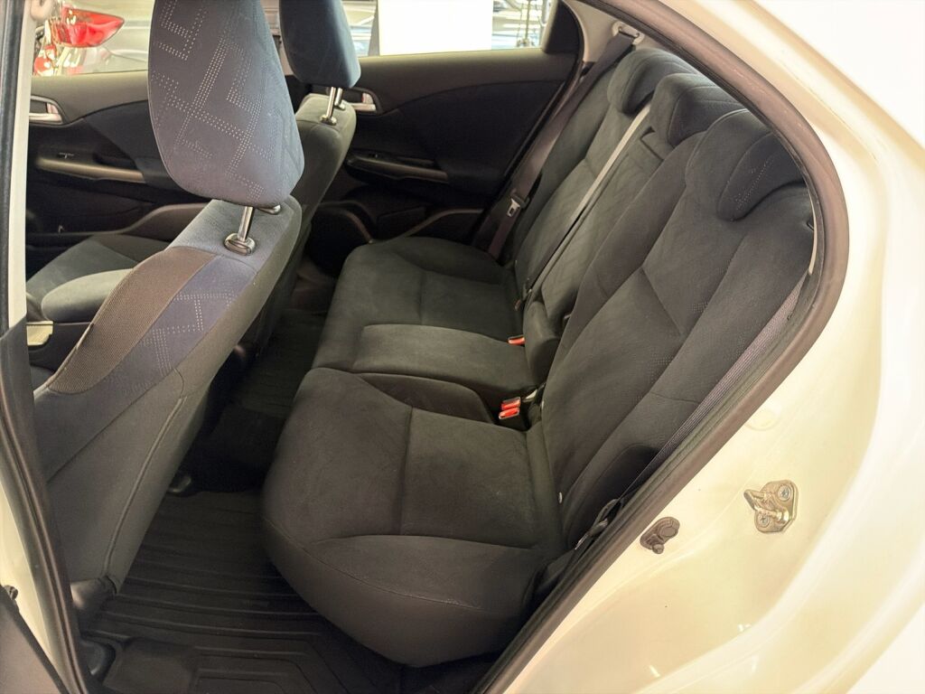 Honda Civic 2013 Valkoinen