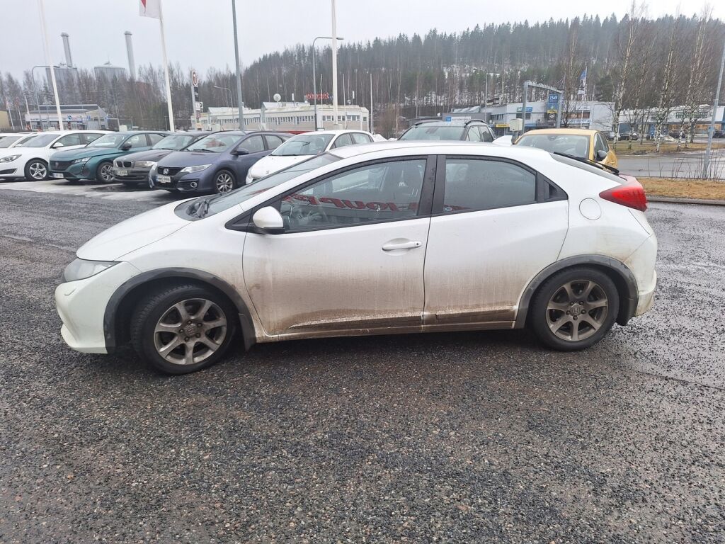 Honda Civic 2013 Valkoinen