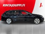 Volkswagen Golf 2024 Musta
