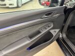 Volkswagen Golf 2024 Musta