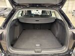 Volkswagen Golf 2024 Musta