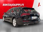 Volkswagen Golf 2024 Musta