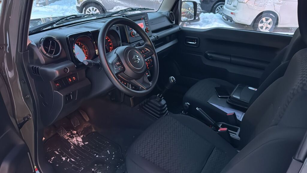 Suzuki Jimny 2024 Vihreä