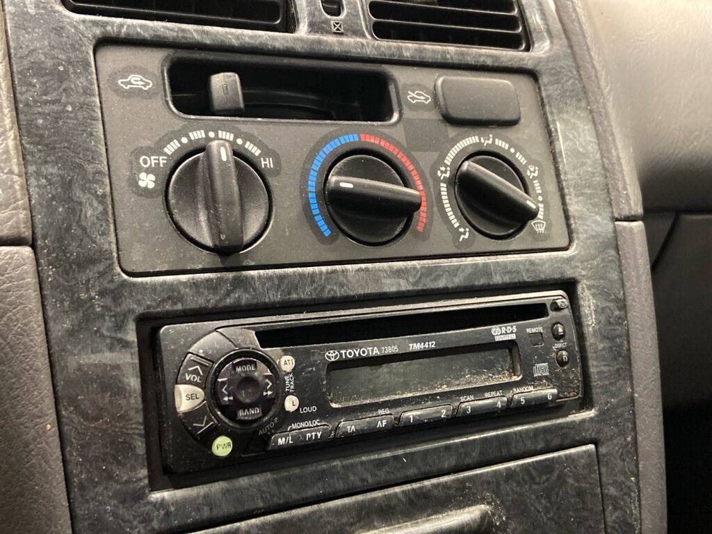 Toyota Avensis 2000 Sininen