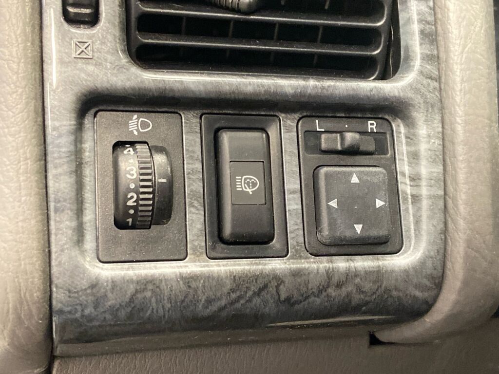 Toyota Avensis 2000 Sininen