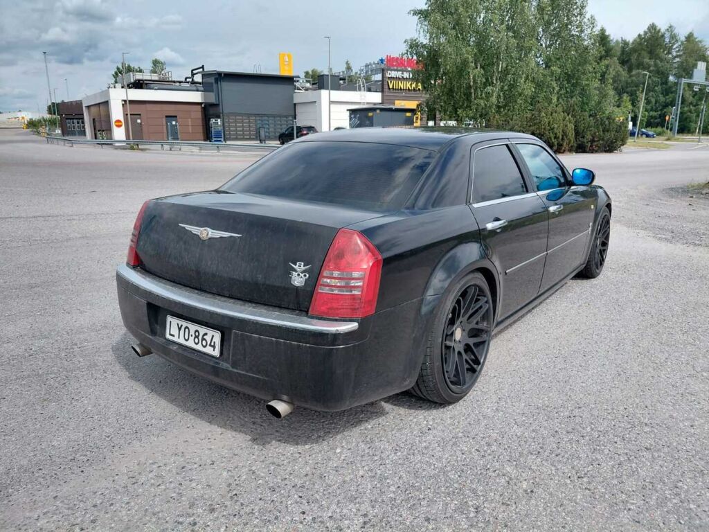 Chrysler 300C 2008 Musta