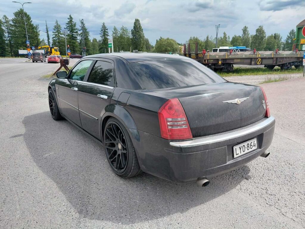 Chrysler 300C 2008 Musta