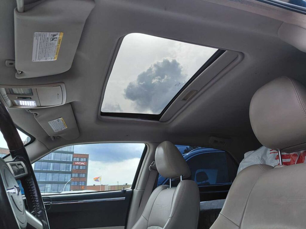 Chrysler 300C 2008 Musta