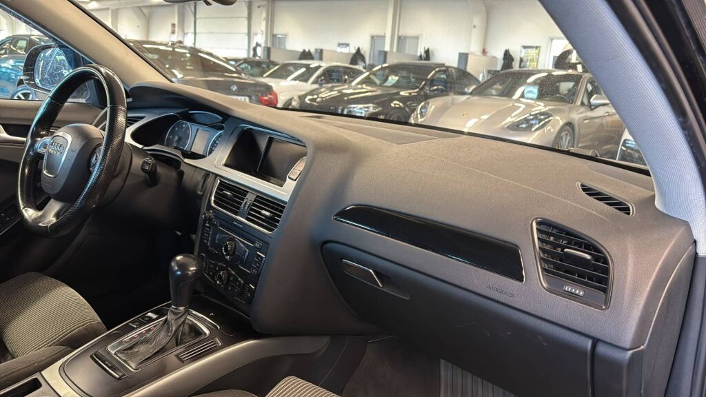 Audi A4 2009 Musta