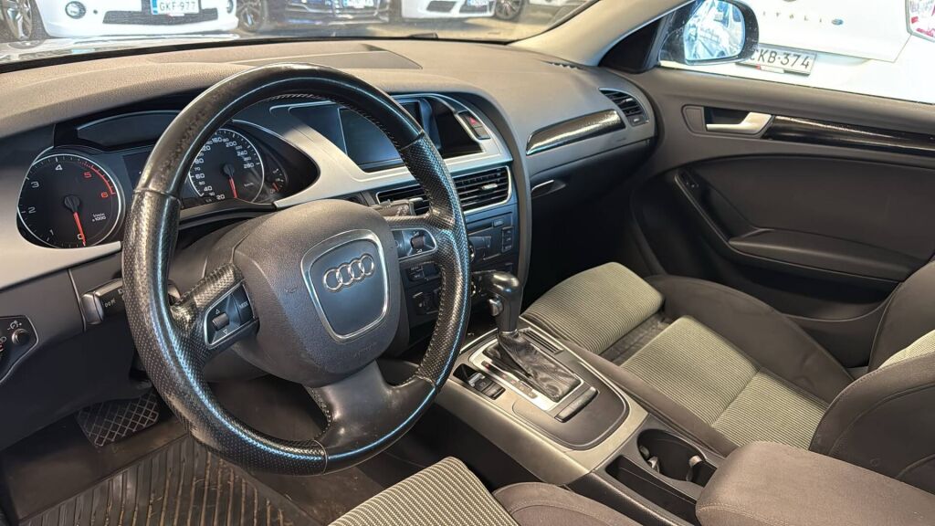Audi A4 2009 Musta