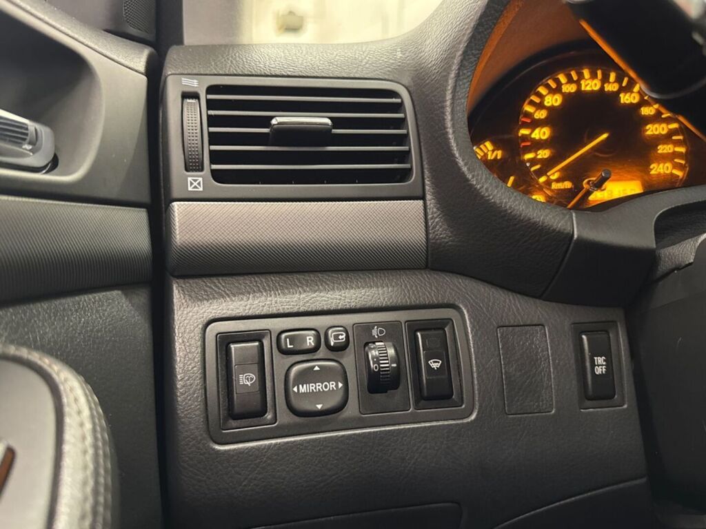 Toyota Avensis 2008 Harmaa