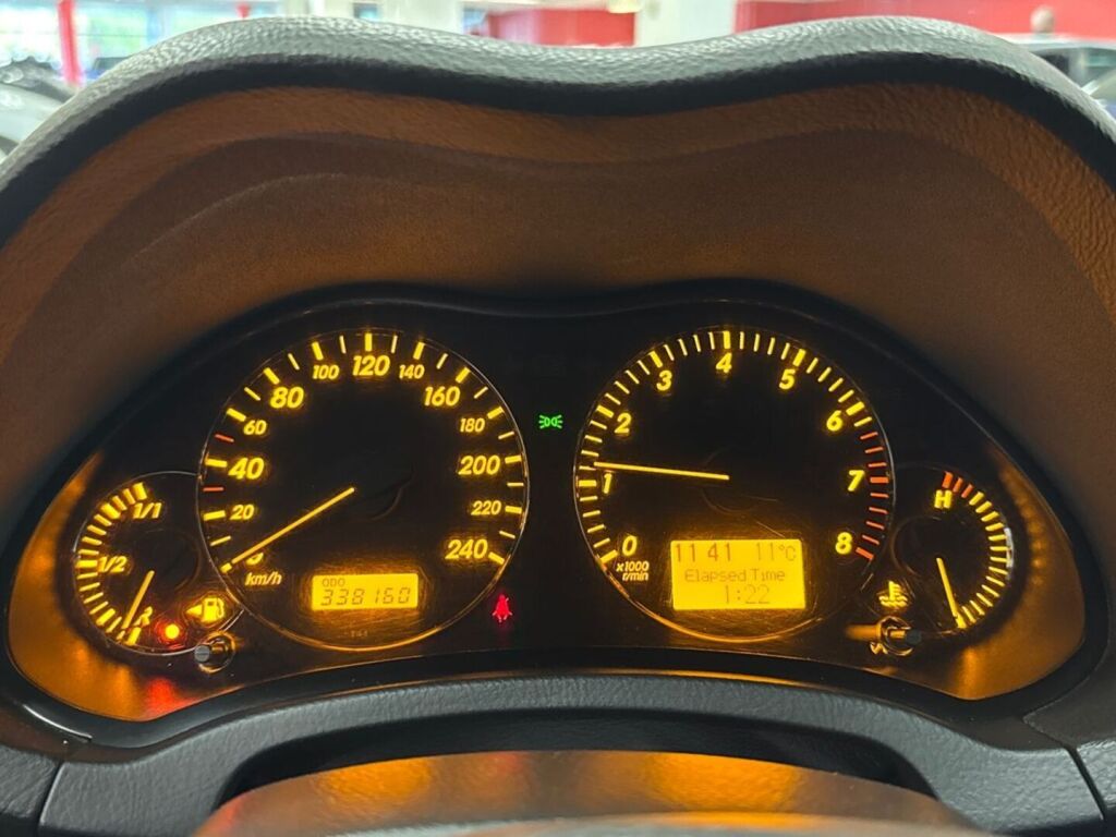 Toyota Avensis 2008 Harmaa