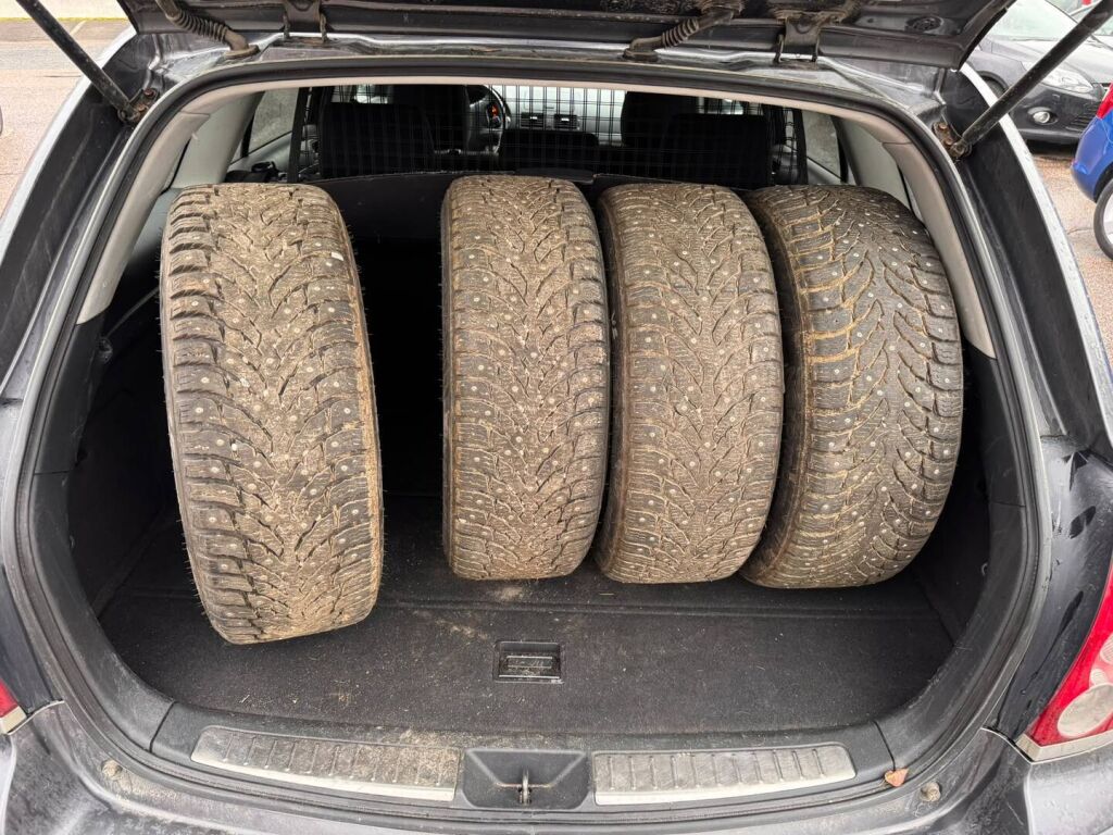 Toyota Avensis 2008 Harmaa