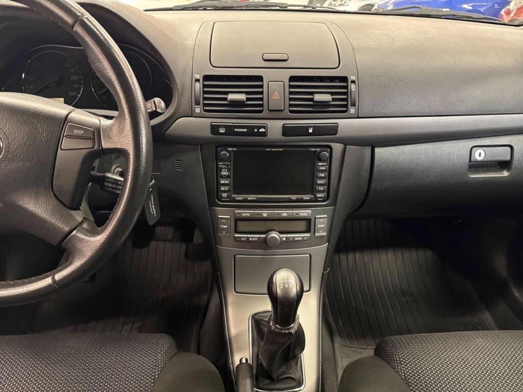 Toyota Avensis 2008 Harmaa