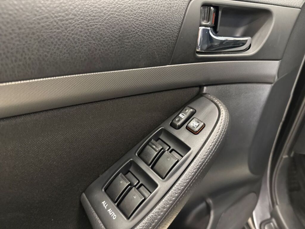 Toyota Avensis 2008 Harmaa