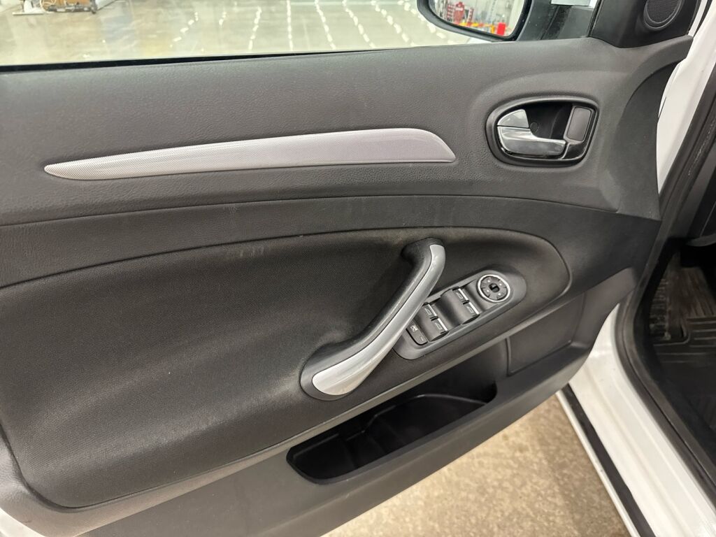 Ford Mondeo 2008 Valkoinen