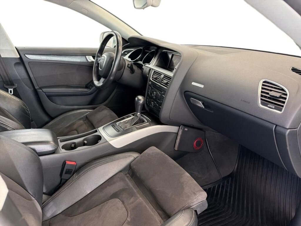 Audi A5 2010 Hopea