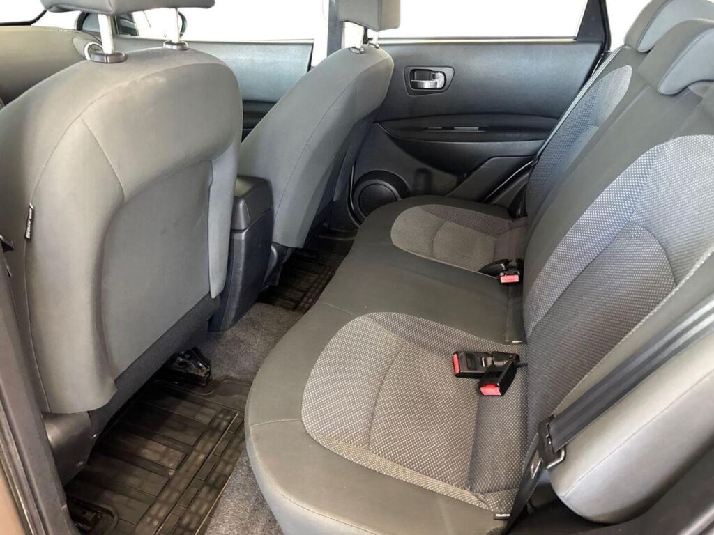 Nissan Qashqai 2009 Ruskea (beige)