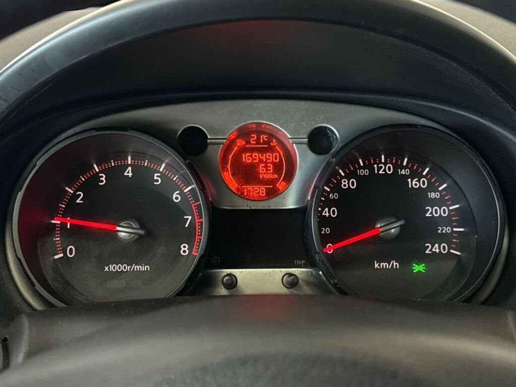 Nissan Qashqai 2009 Ruskea (beige)