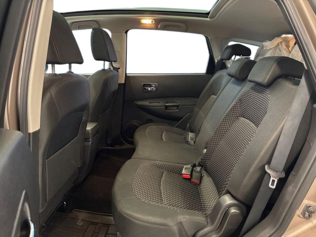 Nissan Qashqai+2 2009 Ruskea (beige)