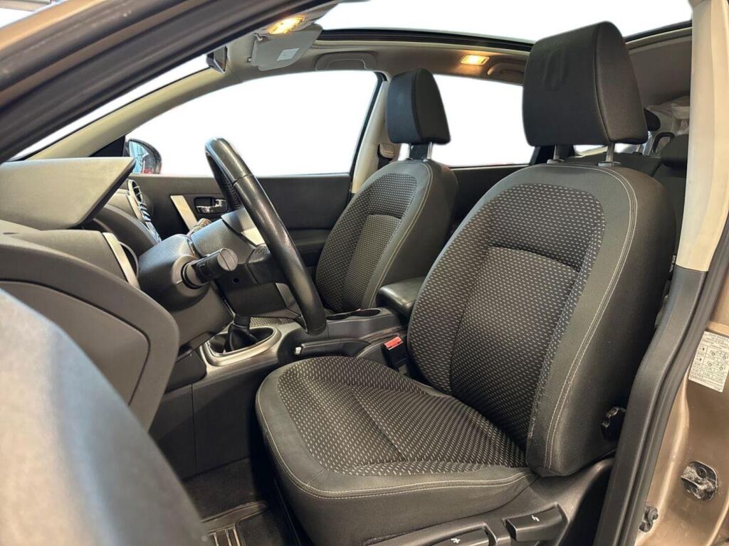 Nissan Qashqai+2 2009 Ruskea (beige)
