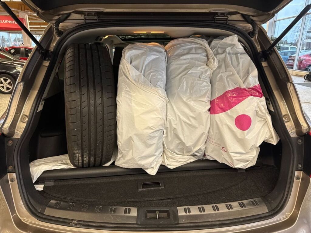 Nissan Qashqai+2 2009 Ruskea (beige)