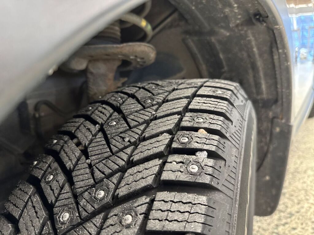 Nissan Qashqai+2 2009 Ruskea (beige)