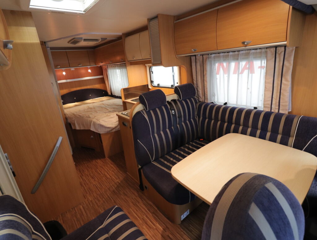 Bürstner VISEO I 696 2009 Valkoinen