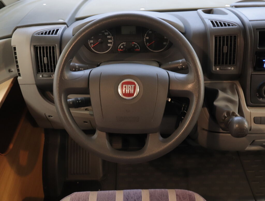 Bürstner VISEO I 696 2009 Valkoinen