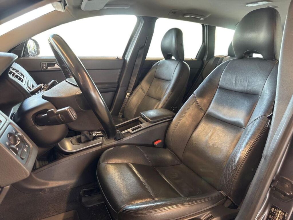 Volvo V50 2009 Harmaa