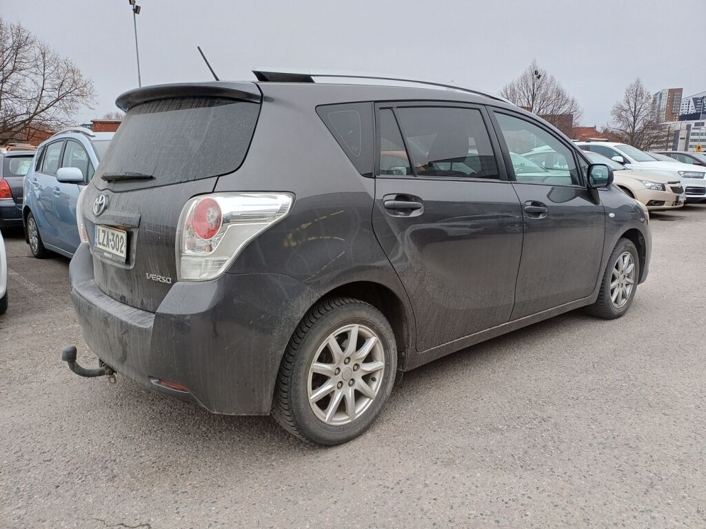 Toyota Verso 2010 Harmaa