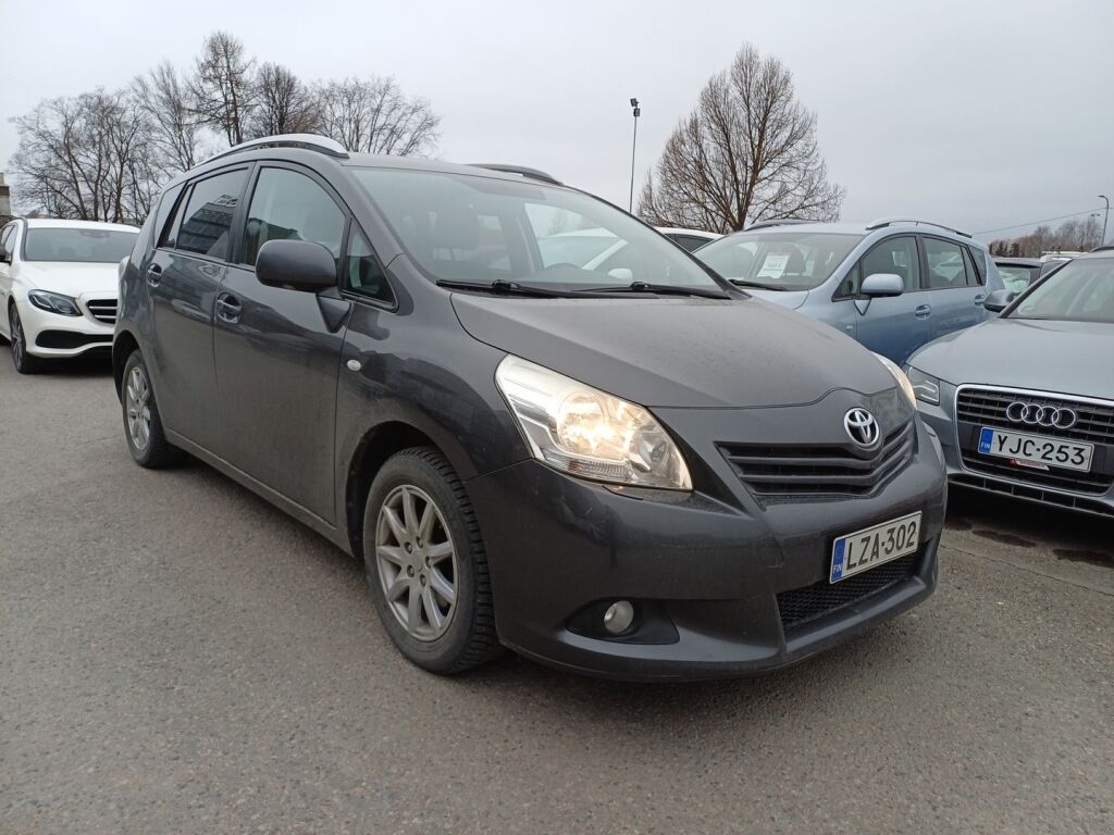 Toyota Verso 2010 Harmaa