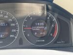 Volvo V70 2010 Musta