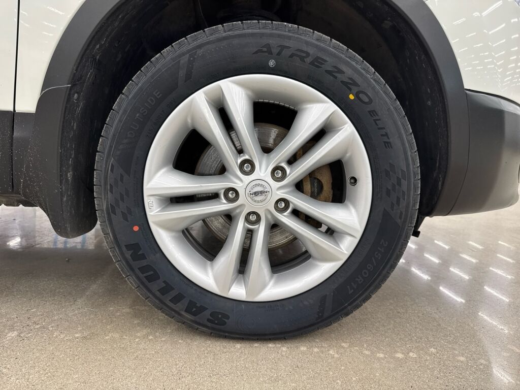 Nissan Qashqai 2010 Valkoinen