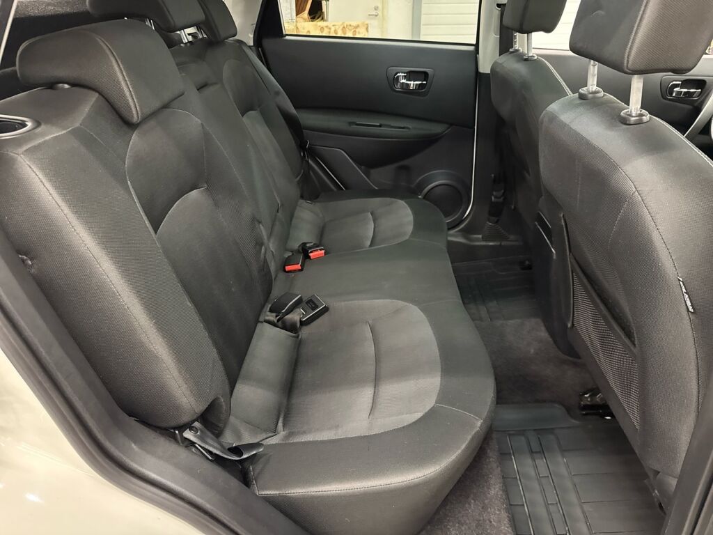 Nissan Qashqai 2010 Valkoinen