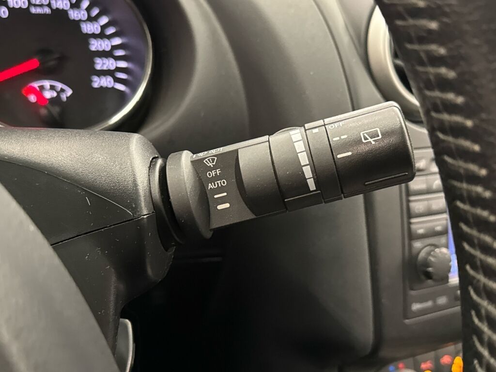 Nissan Qashqai 2010 Valkoinen