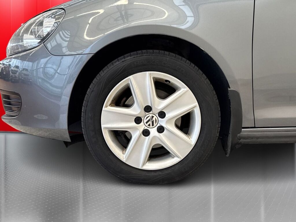 Volkswagen Golf 2010 Harmaa