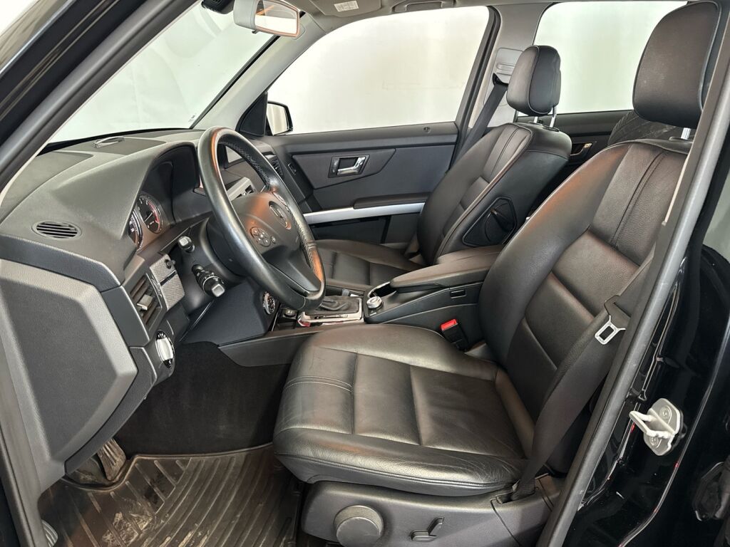 Mercedes-Benz GLK 2010 Musta