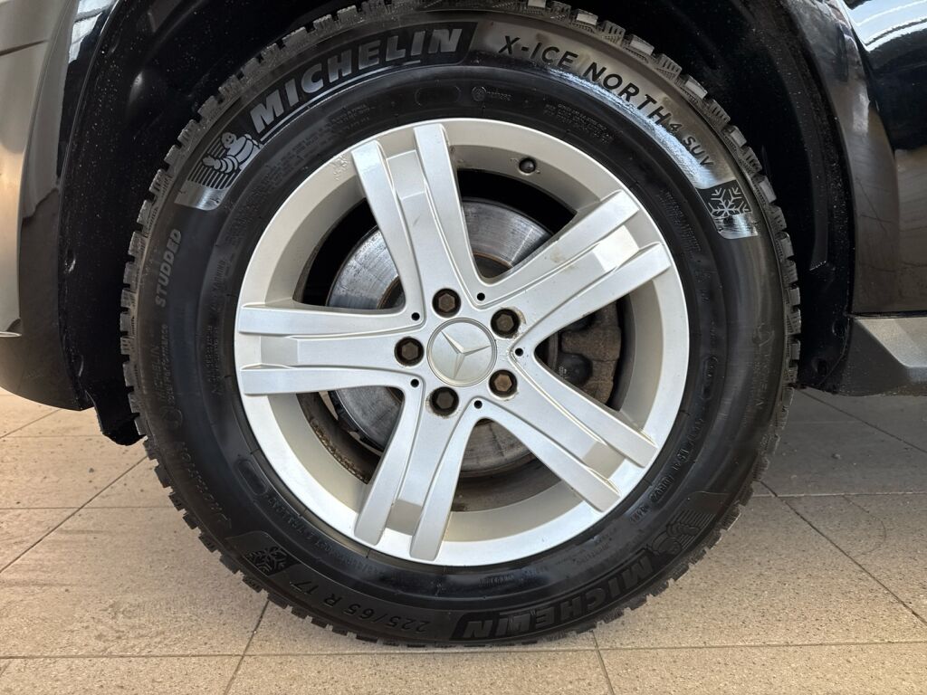 Mercedes-Benz GLK 2010 Musta