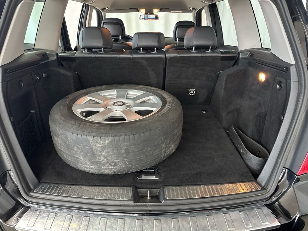 Mercedes-Benz GLK 2010 Musta