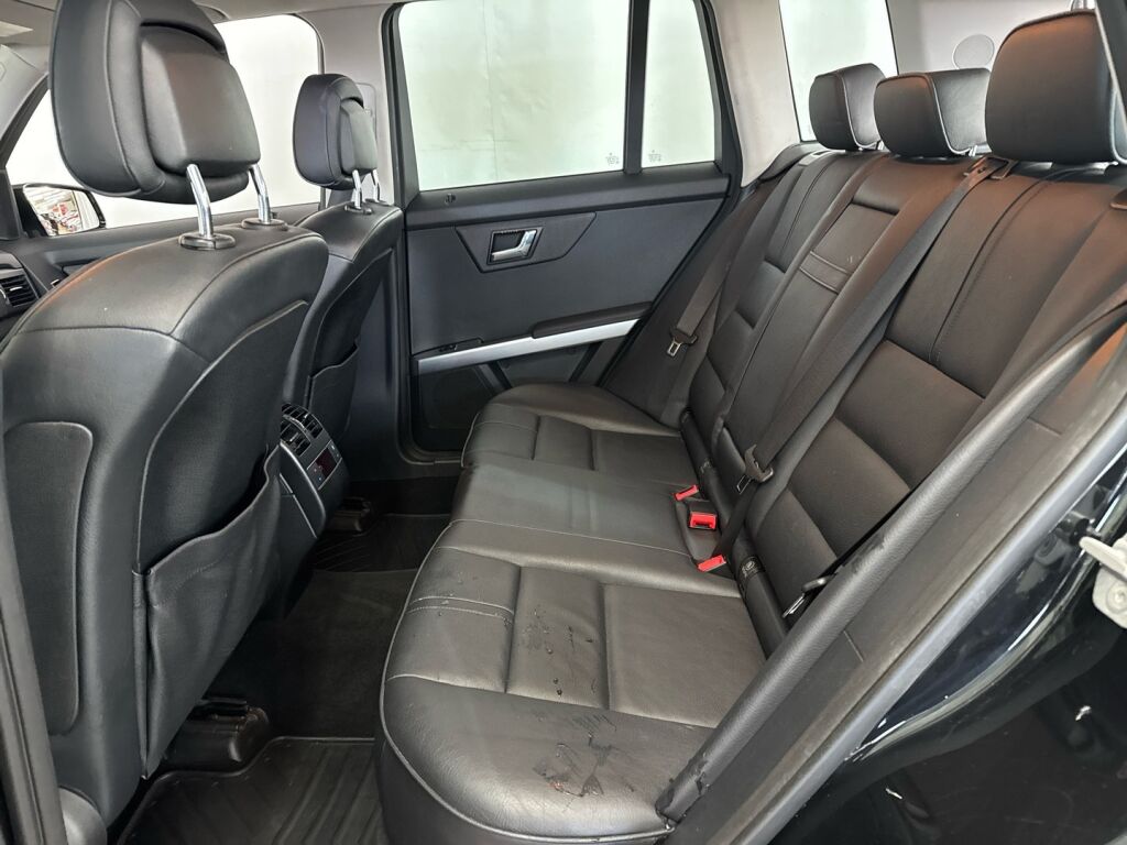 Mercedes-Benz GLK 2010 Musta