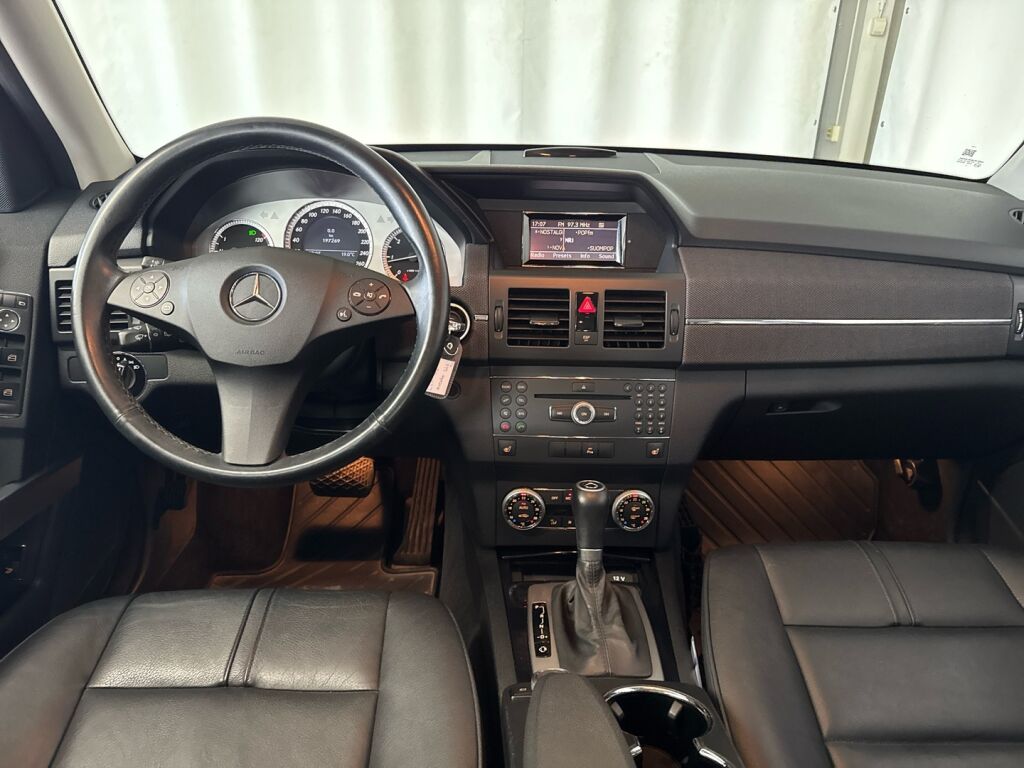 Mercedes-Benz GLK 2010 Musta