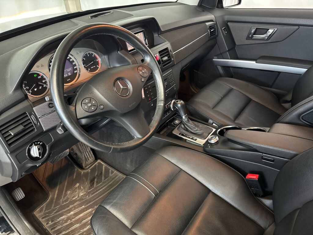 Mercedes-Benz GLK 2010 Musta