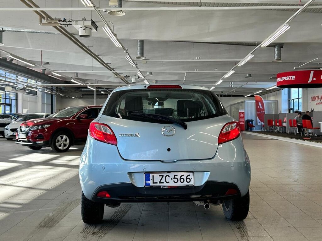 Mazda Mazda2 2010 Sininen