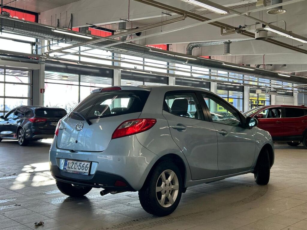 Mazda Mazda2 2010 Sininen